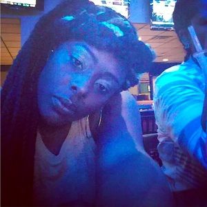 Meet your Posher, Ebony